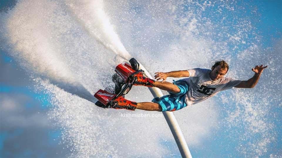 تجربة مثيرة مع فلاي بورد في قشم: طير فوق المياه الصافية