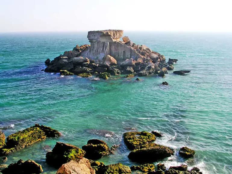 How can tourism in Qeshm be boosted during the summer season?